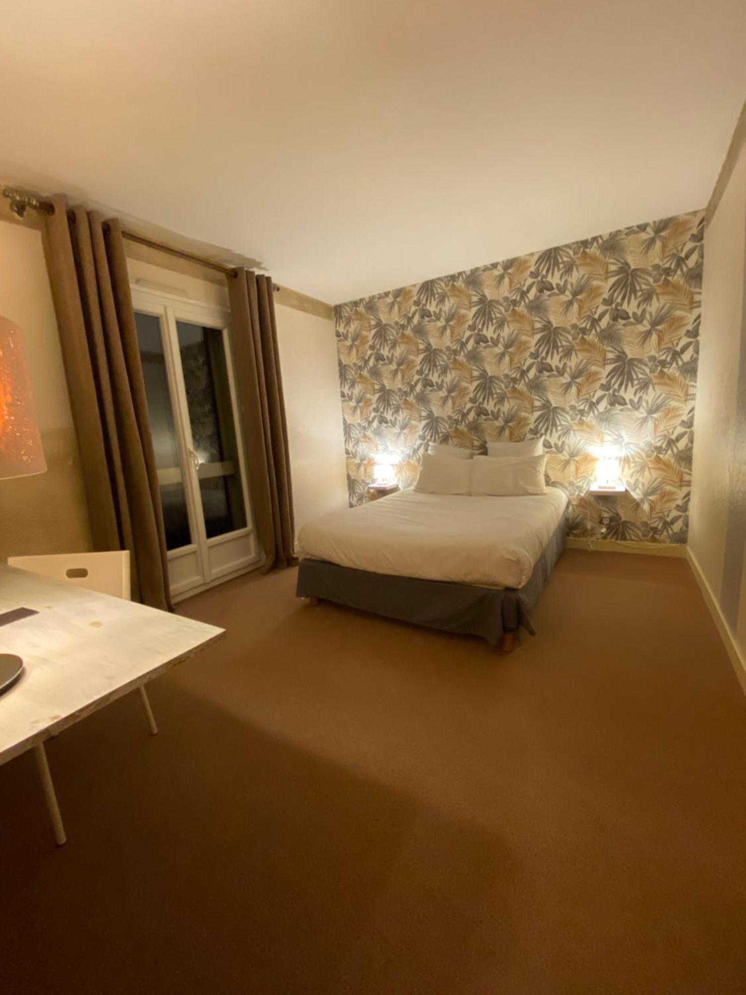Logis Hotel Medieval, Montelimar Nord Rochemaure Eksteriør bilde