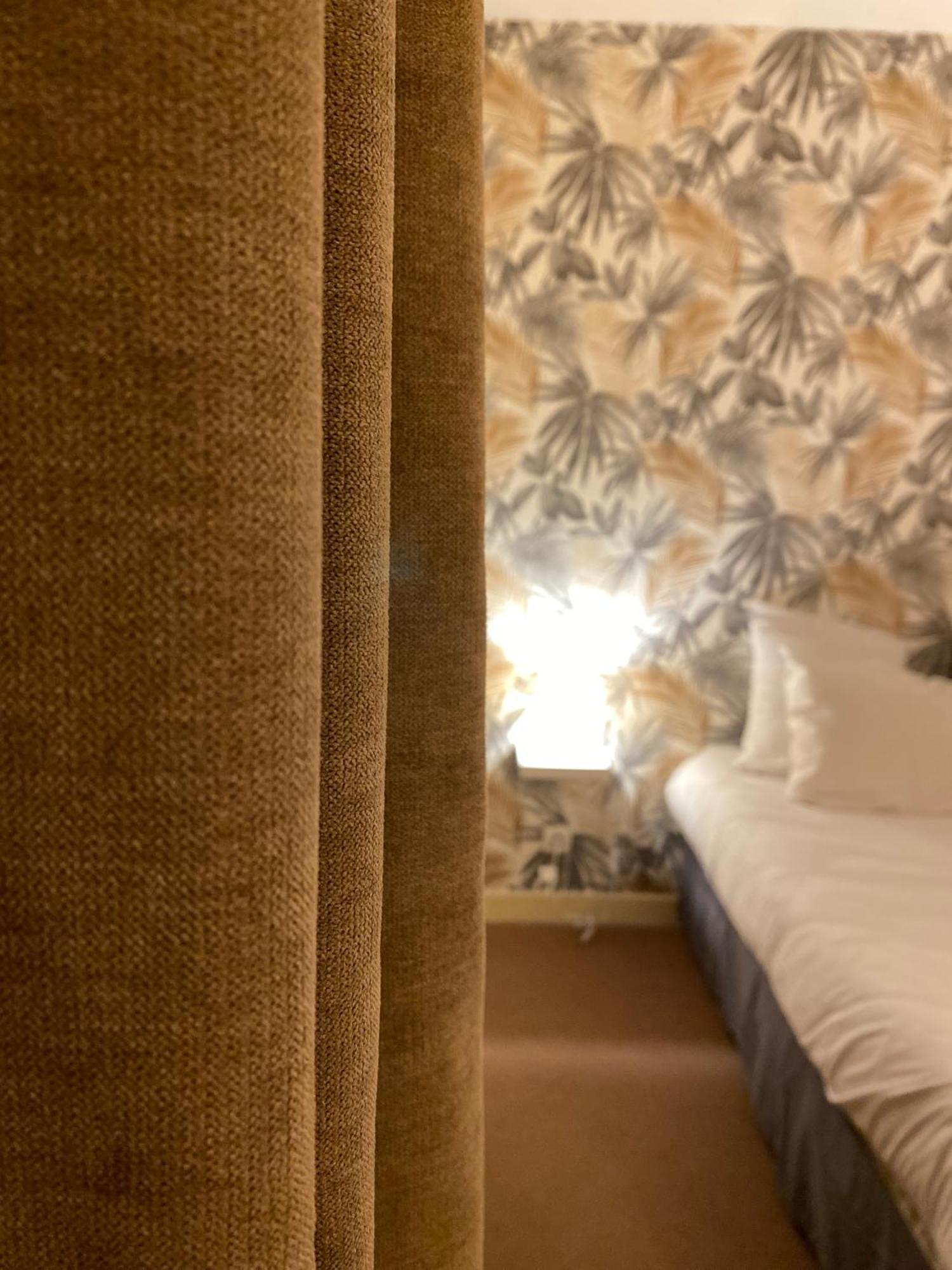 Logis Hotel Medieval, Montelimar Nord Rochemaure Eksteriør bilde