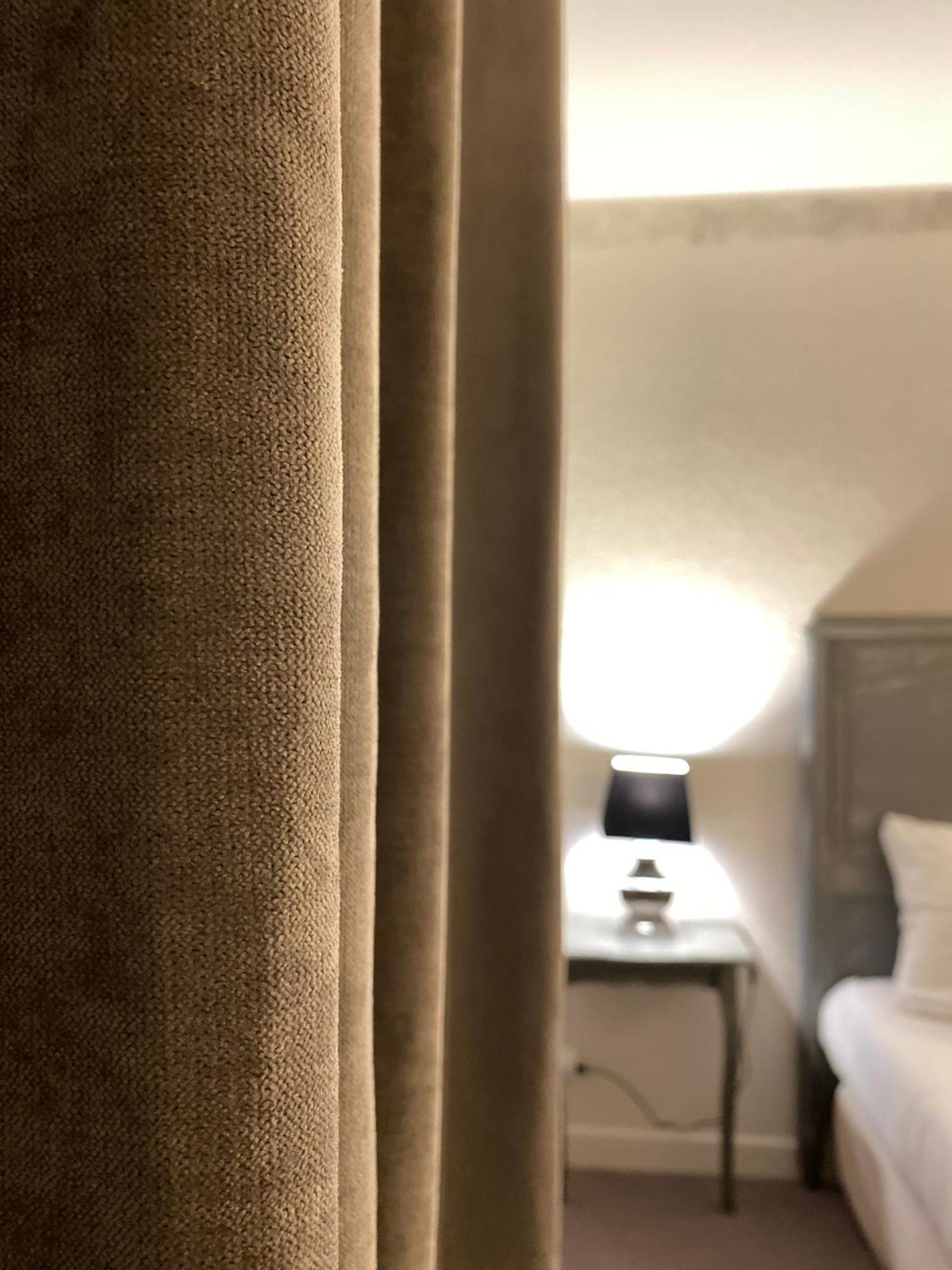 Logis Hotel Medieval, Montelimar Nord Rochemaure Eksteriør bilde