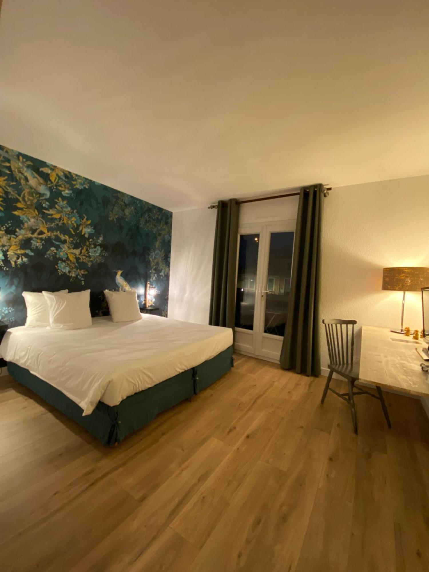 Logis Hotel Medieval, Montelimar Nord Rochemaure Eksteriør bilde