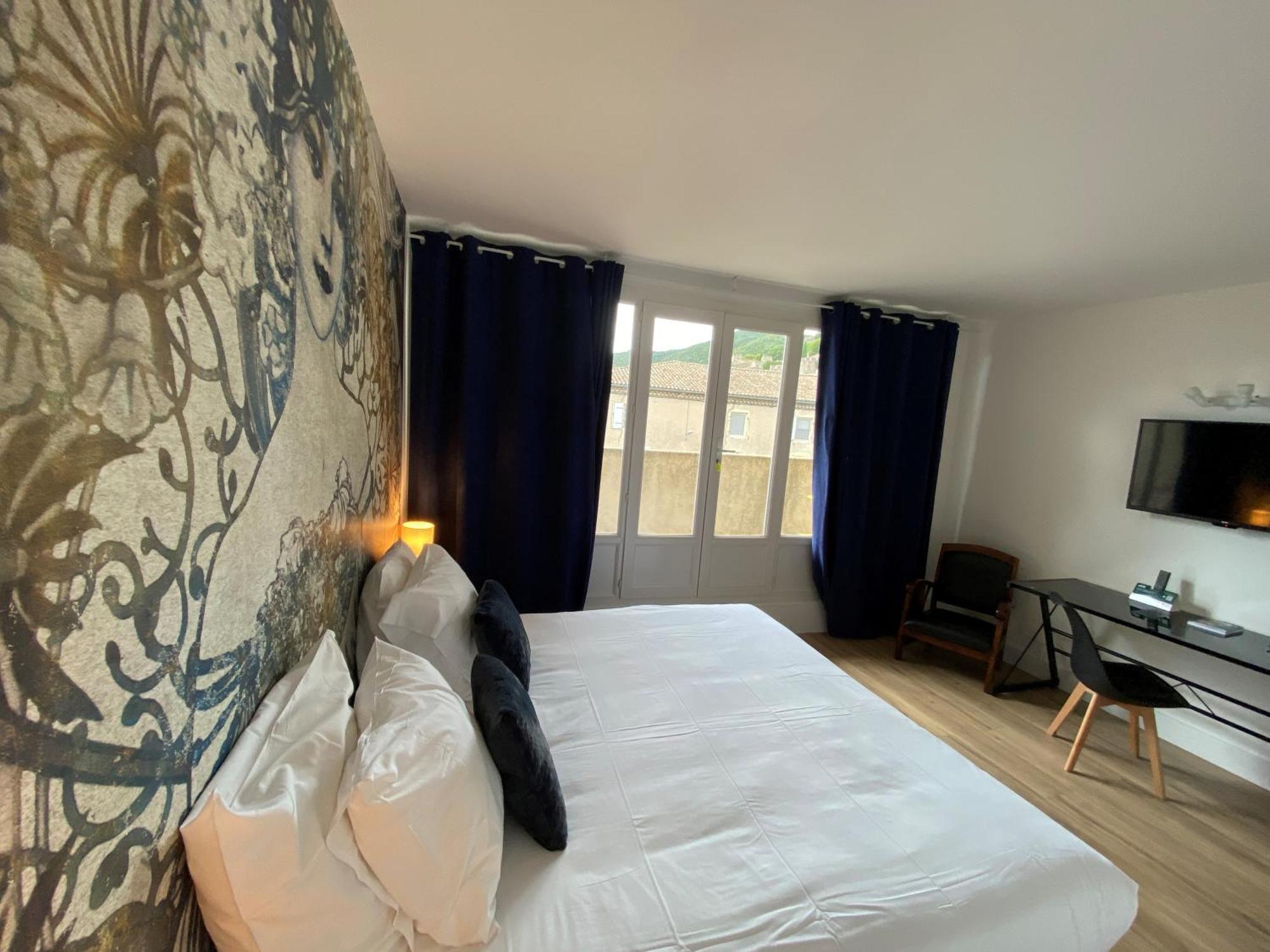 Logis Hotel Medieval, Montelimar Nord Rochemaure Eksteriør bilde