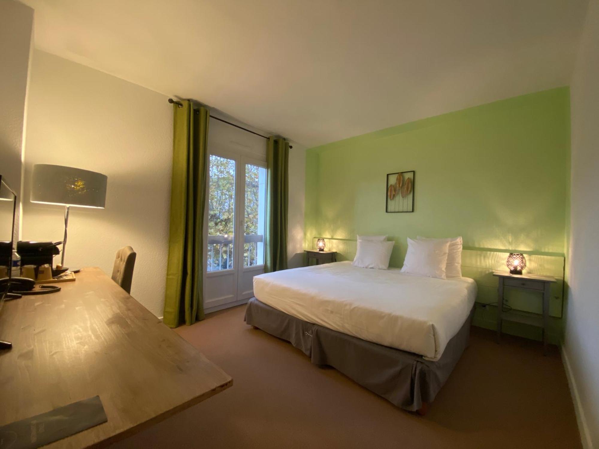 Logis Hotel Medieval, Montelimar Nord Rochemaure Eksteriør bilde
