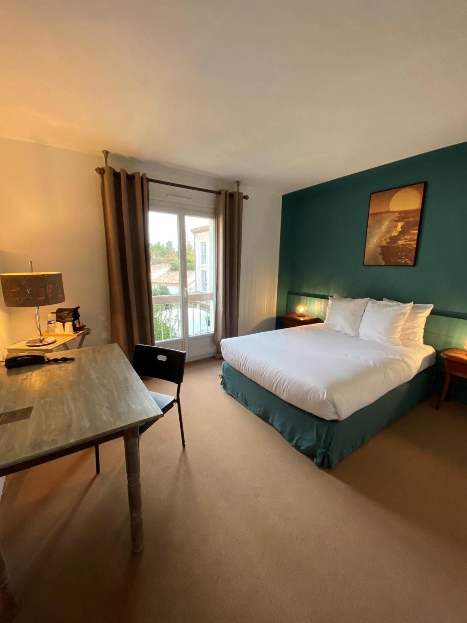 Logis Hotel Medieval, Montelimar Nord Rochemaure Eksteriør bilde