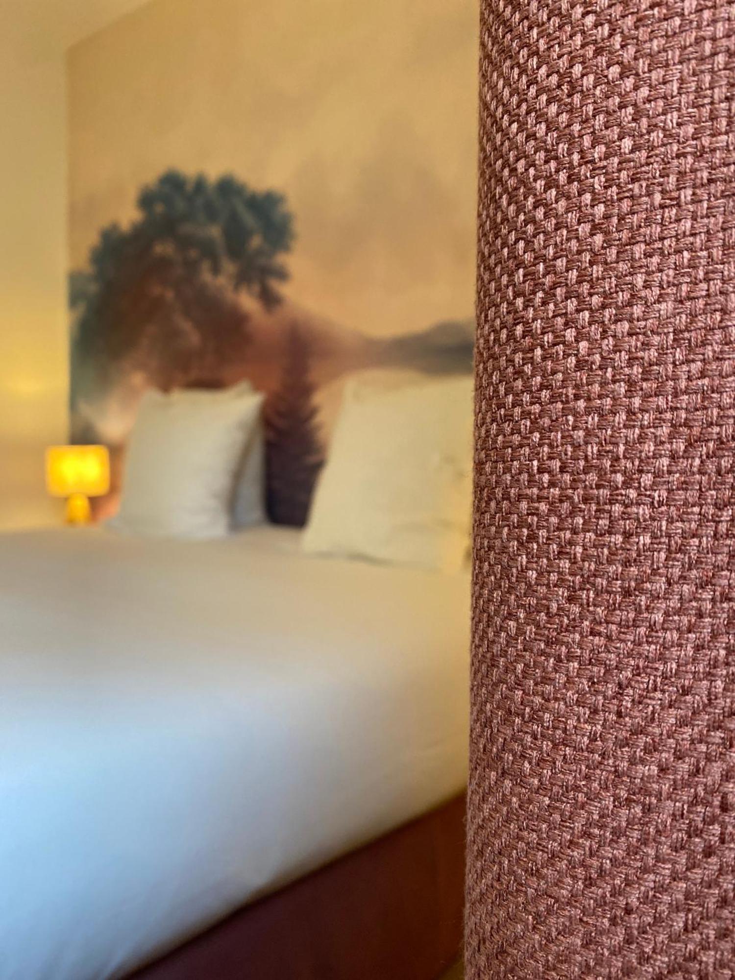 Logis Hotel Medieval, Montelimar Nord Rochemaure Eksteriør bilde